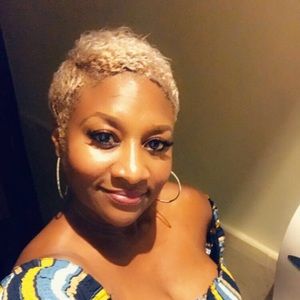 Meet your Posher, Rhonda